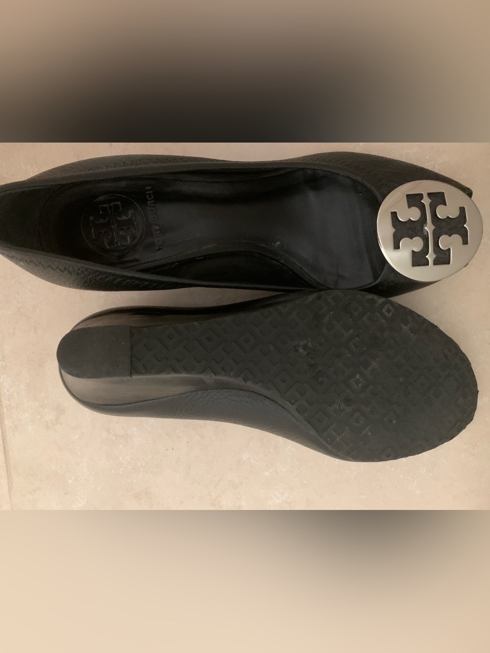 Tory Burch Sally Black Pebbled Leather Wedge Pumps Size 5.5 - Picture 8 of 11